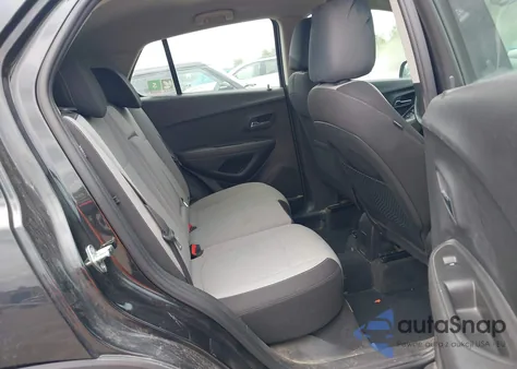 2016 Chevrolet Trax 1Ls z USA, uszkodzony, nr VIN KL7CJKSB2GB732789